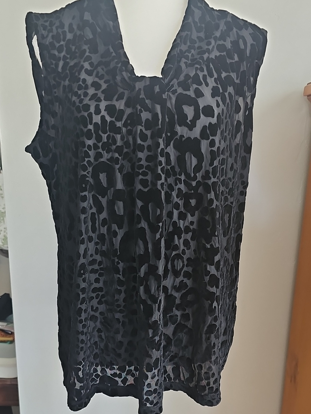 Black Sleeveless Burnt Out Velvet Animal-Print V-Neck Blouse